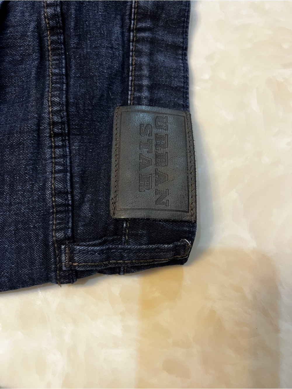 🎬 50% Flash Sale 😎 EUC - Men's Straight Jeans in Dark Indigo, Size 38x31 - Picture 8 of 8